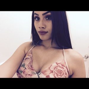 Meet your Posher, Carla